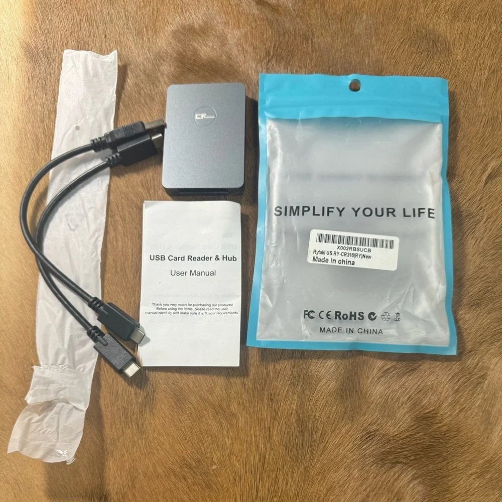 USB Memory Card Reader & Hub 3.0 CFexpress 5 Gbps Type C for Laptop / Phone New